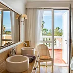 Villa Diora *