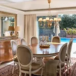 Villa Diora *