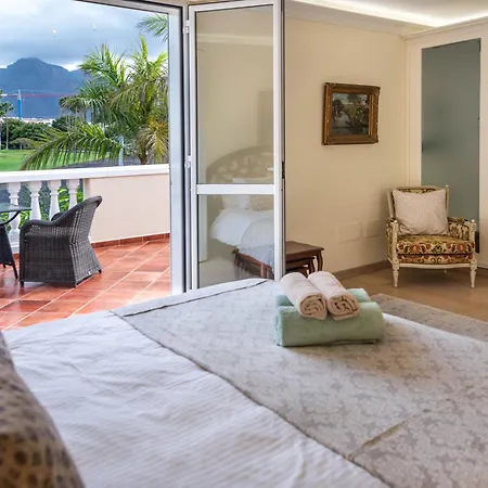 Diora Vila Costa Adeje (Tenerife)